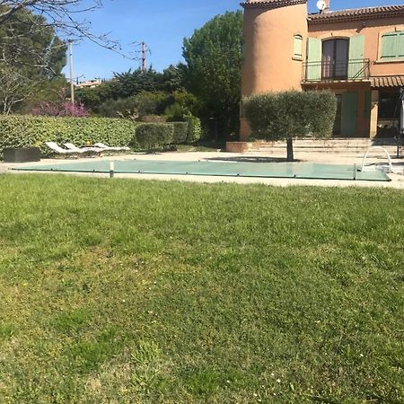 فيلا Lançon-Provenceفي Studio 30 M² المظهر الخارجي الصورة