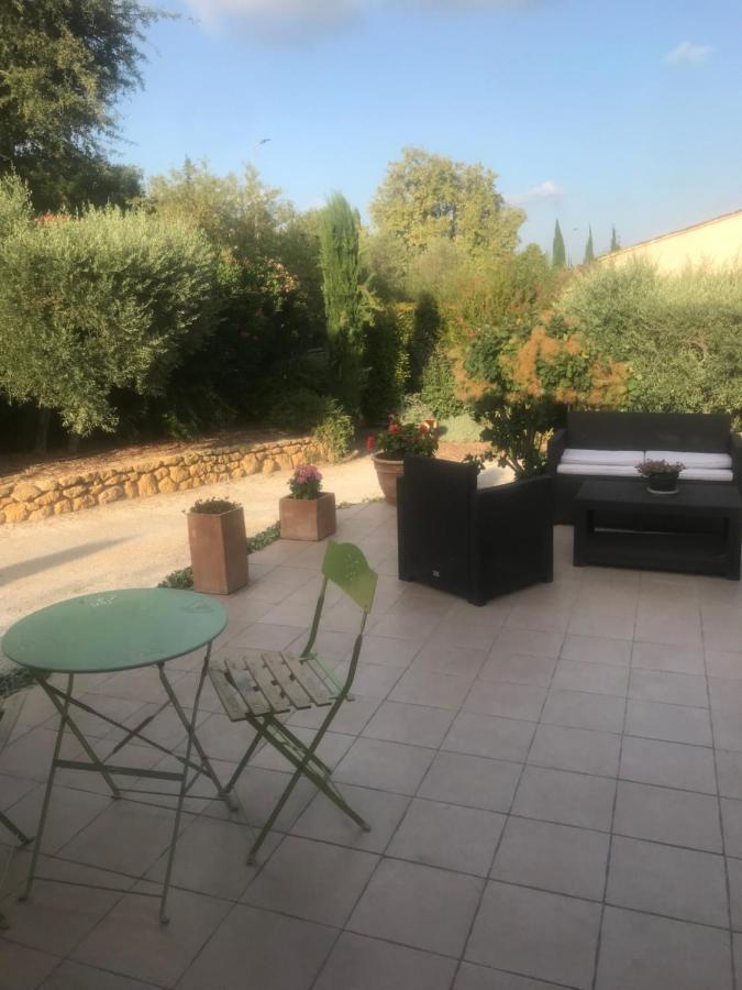 فيلا Lançon-Provenceفي Studio 30 M² المظهر الخارجي الصورة